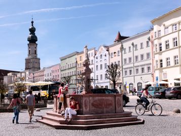 Bushaltestellen am Stadtplatz Burghausen