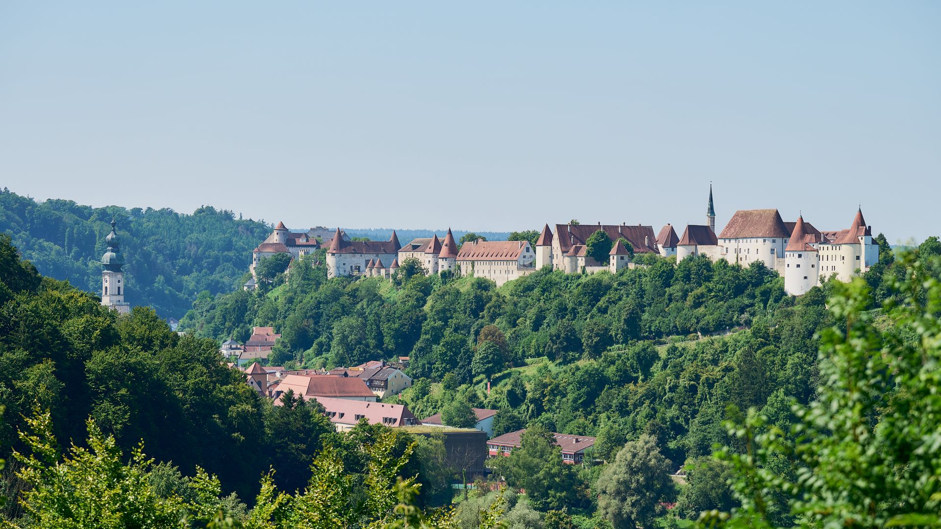 Herrliche Ausblicke erhält man beim Spaziergang auf dem Panoramaweg