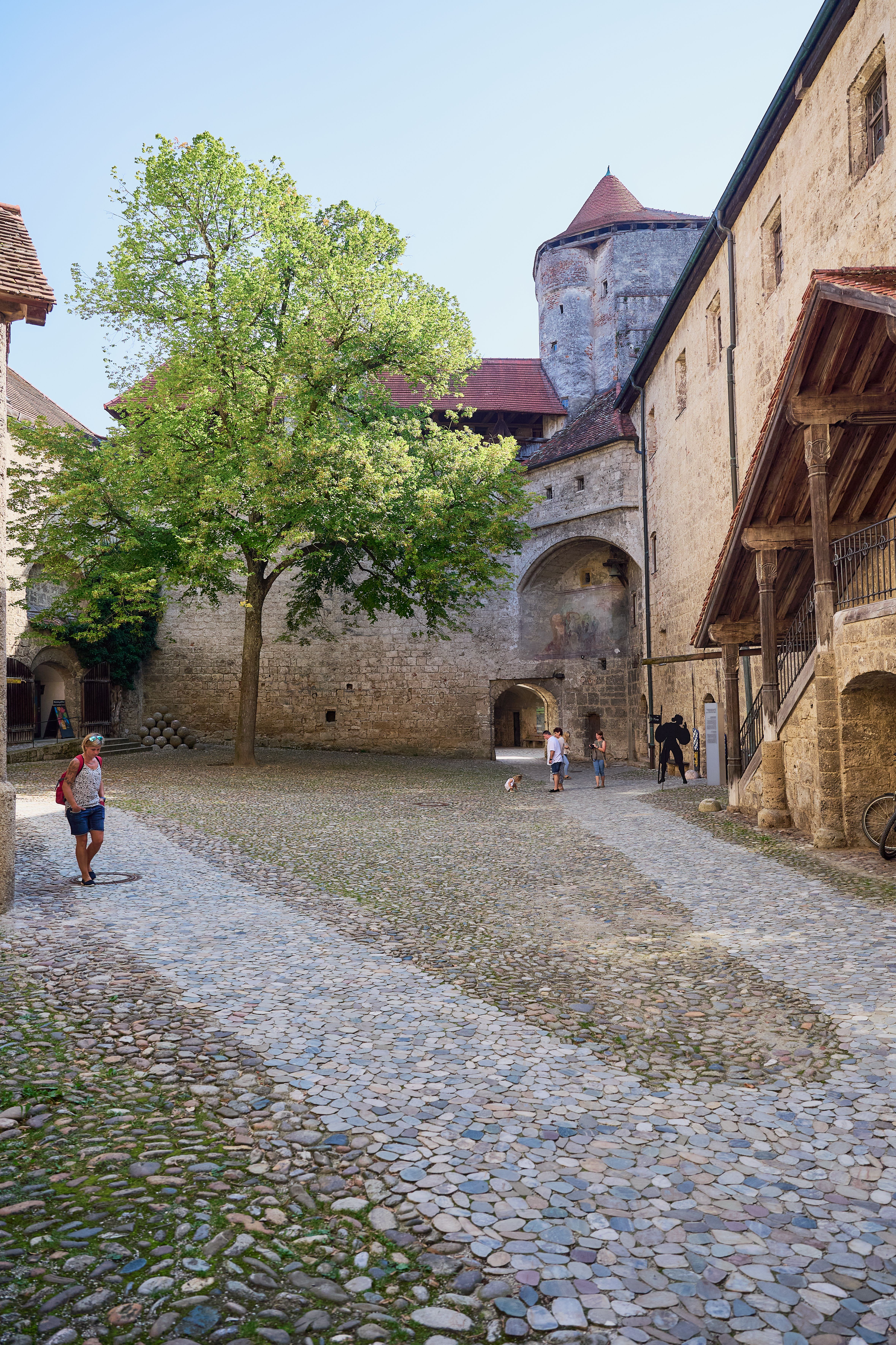 Innenhof der Hauptburg