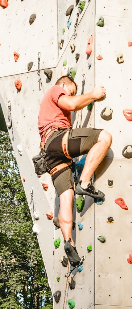 Außenwand Kletterhalle DAV Burghausen
