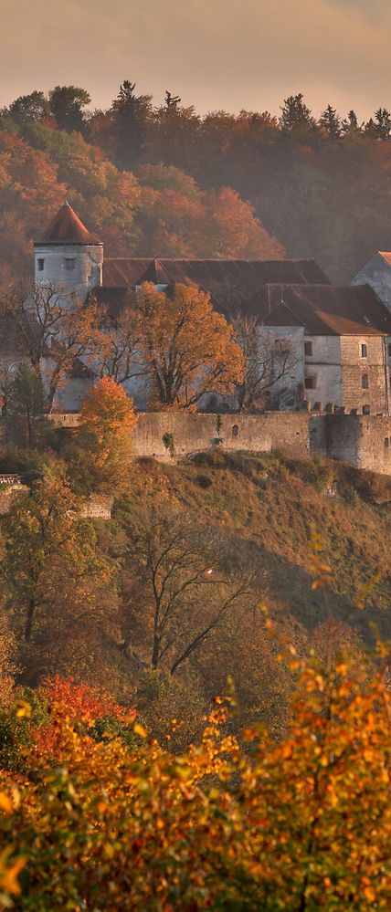 Hauptburg im Herbst Burg Burghausen